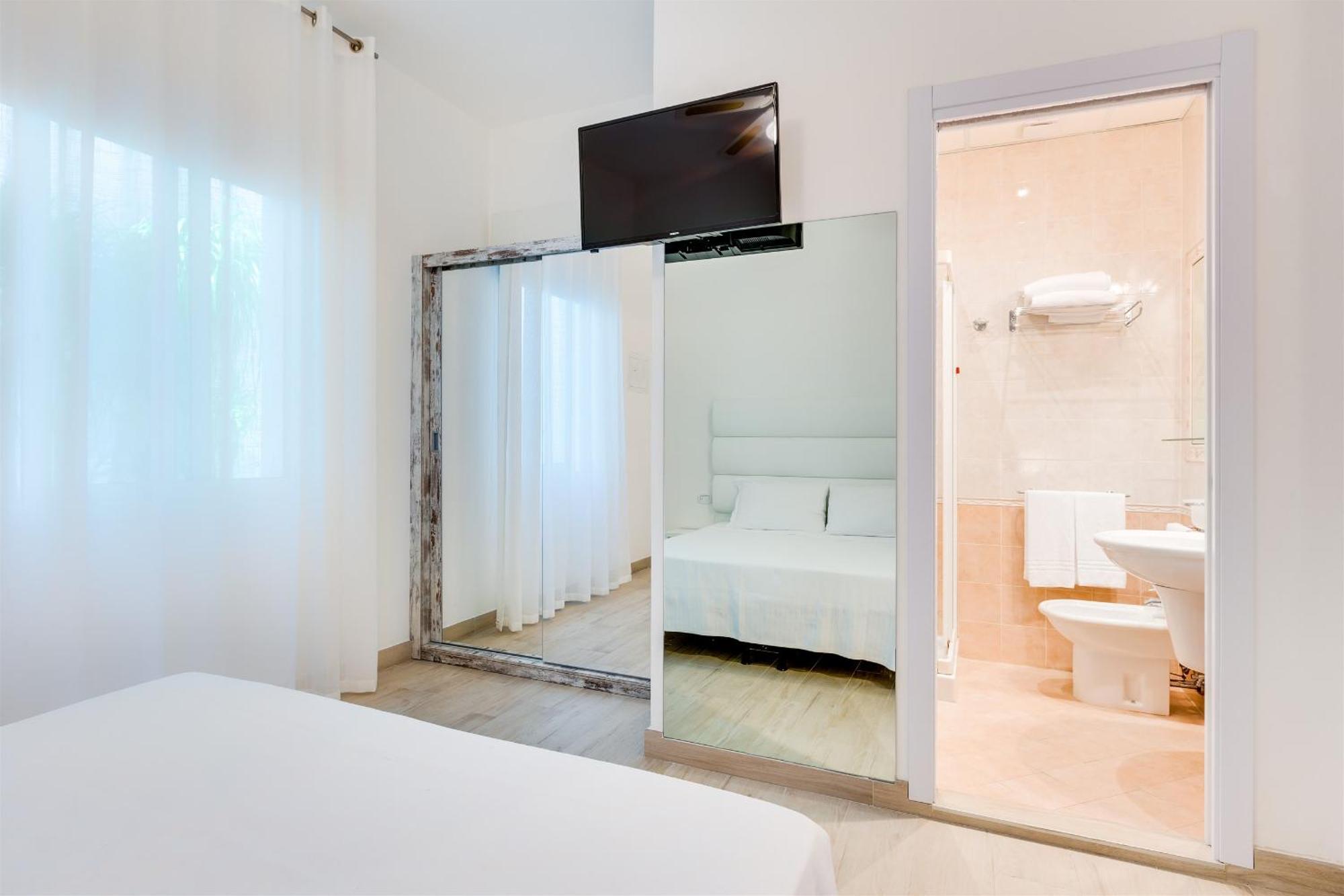 Hotel Bellariva Лидо-ди-Езоло Номер фото